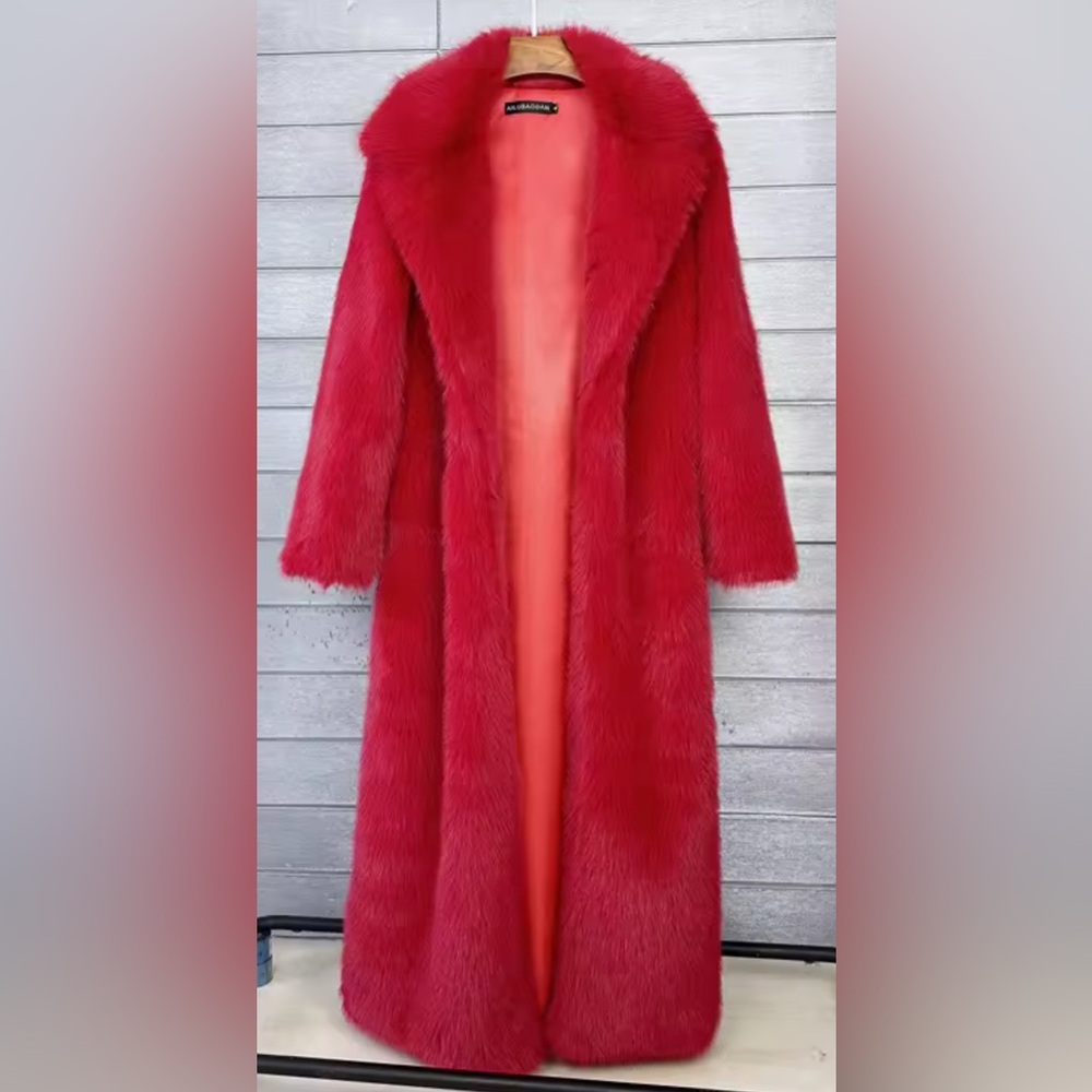 Size S Luxurious Nu Shuz Red Faux Fur Holiday Statement Cozy Coat